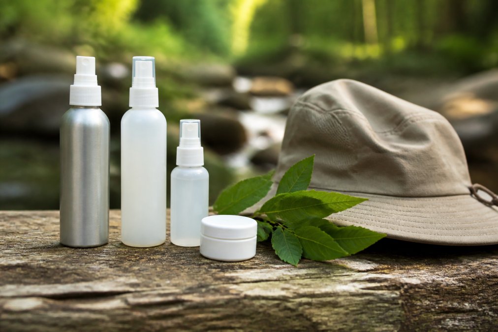How to Choose DEET-Free Insect Repellent